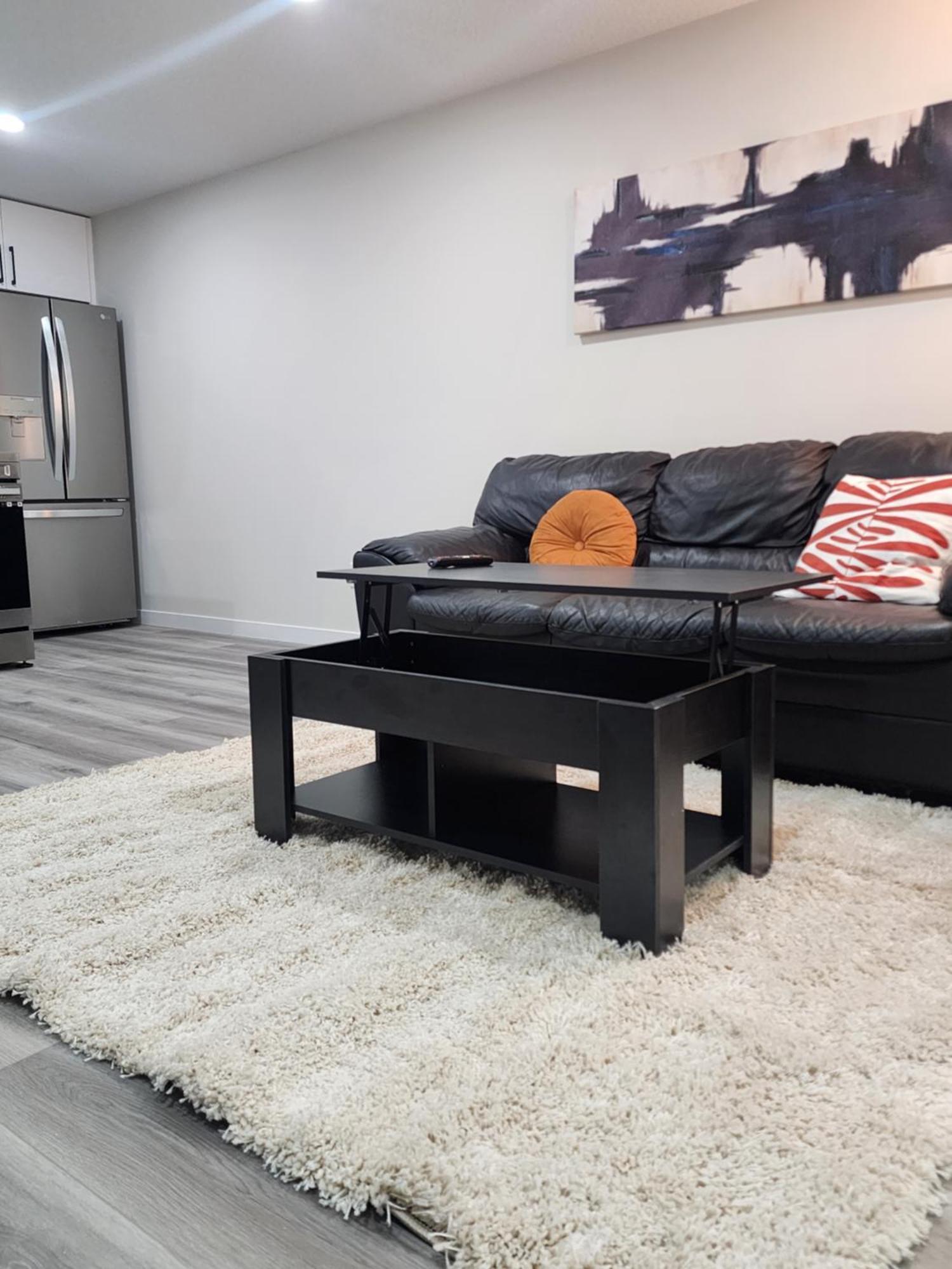 Trendy 2-Bed Oasis Awaits! Apartment YYC Екстериор снимка