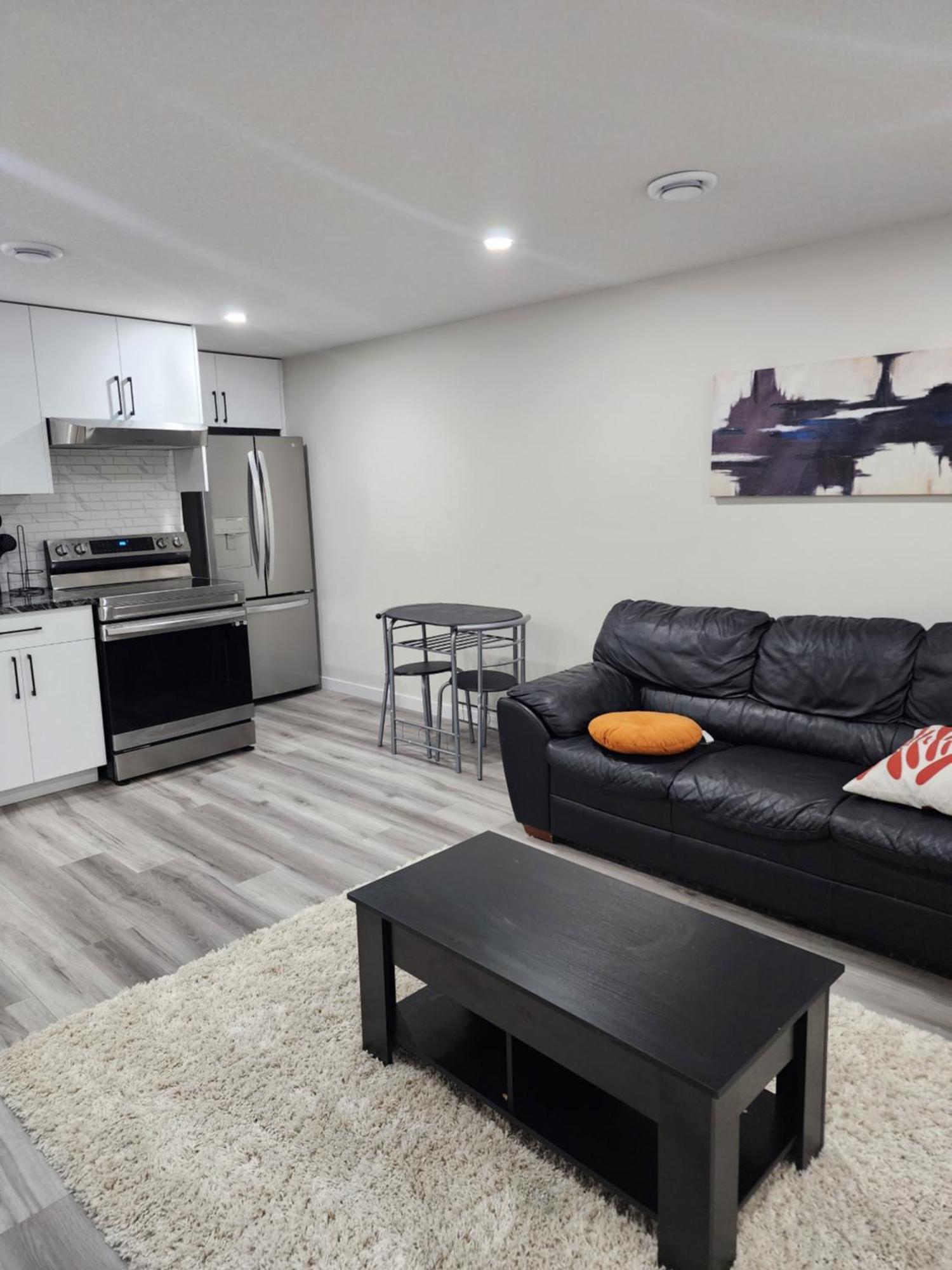 Trendy 2-Bed Oasis Awaits! Apartment YYC Екстериор снимка