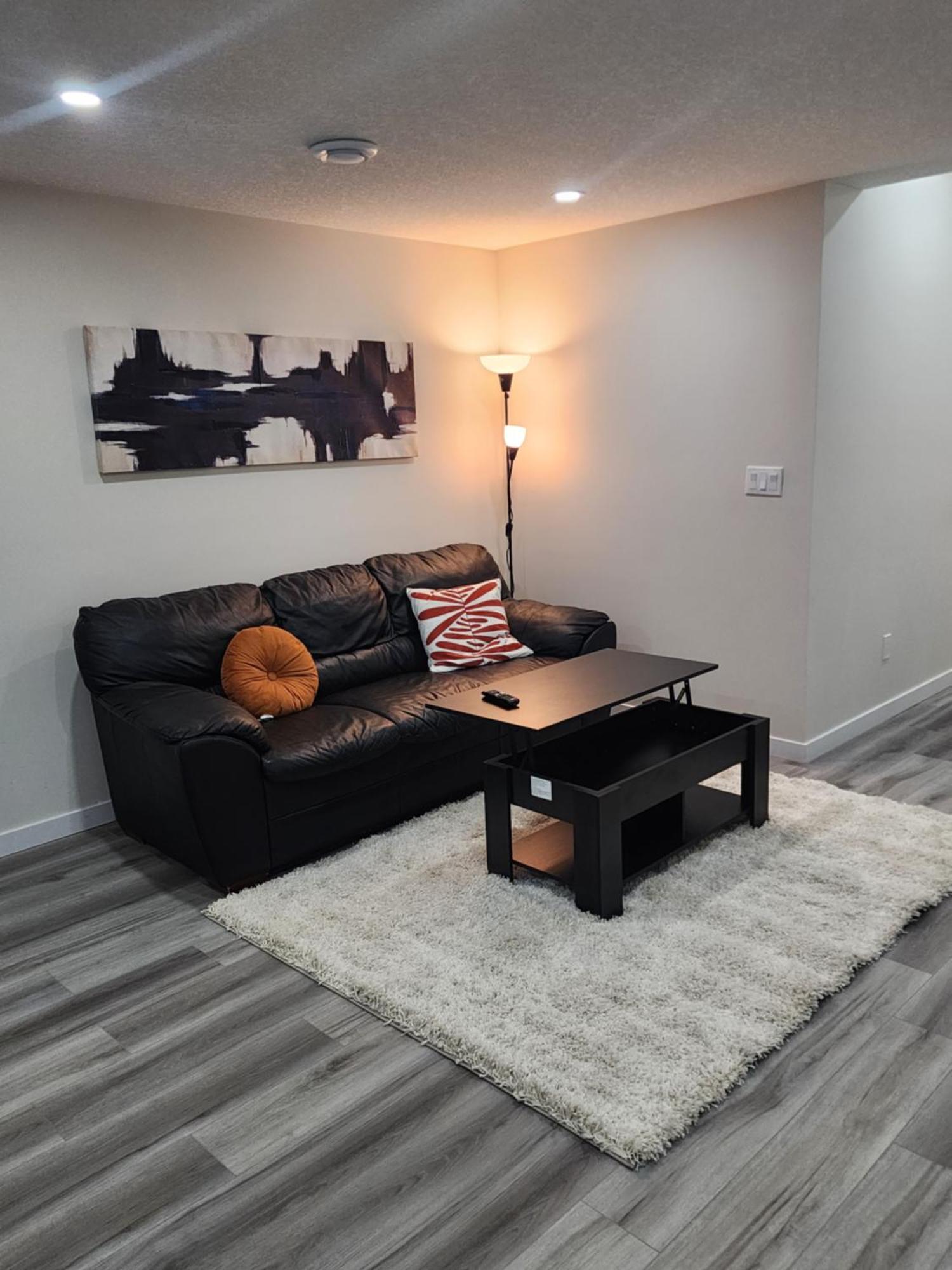 Trendy 2-Bed Oasis Awaits! Apartment YYC Екстериор снимка