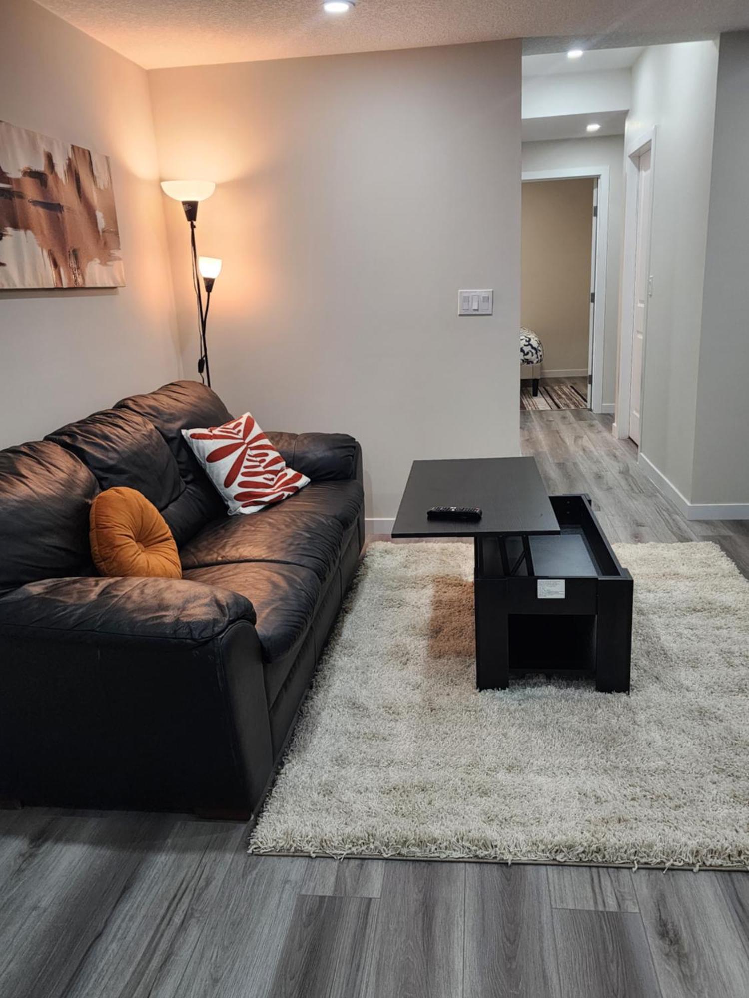 Trendy 2-Bed Oasis Awaits! Apartment YYC Екстериор снимка